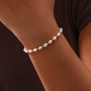 Elegant Freshwater Pearl Bracelet – 18K Gold Plated Beaded Bracelet