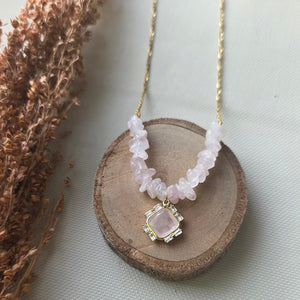 Healing crystal necklace collection – amethyst, rose quartz, and tiger eye gemstone necklaces by Urban Gear