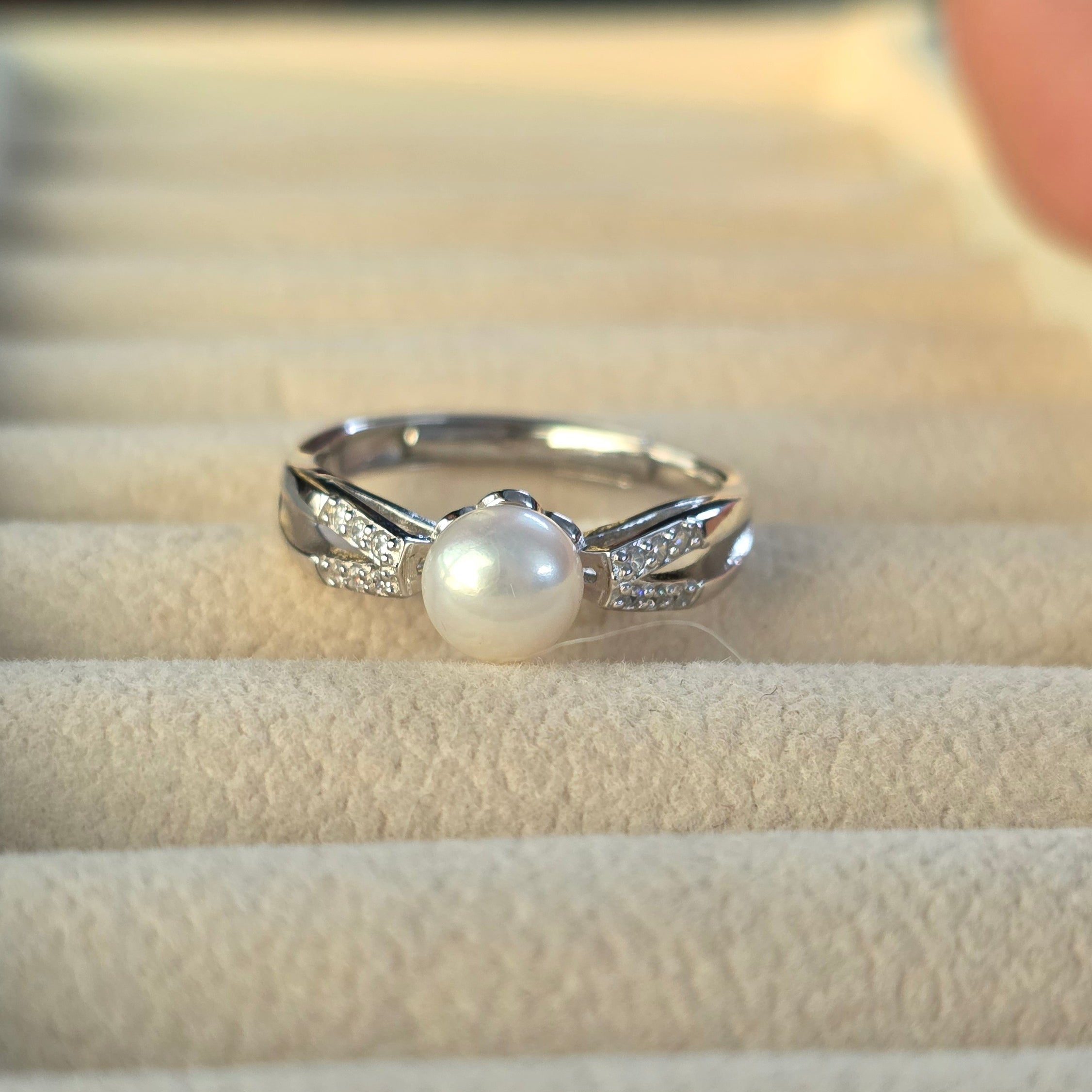 Freshwater pearl ring in sterling silver 925 chandi