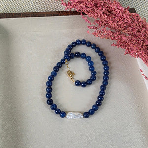 Lapis lazuli beaded necklace with pearl