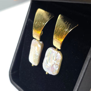 freshwater pearl drop earrings