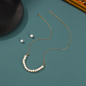 Luxury Freshwater Pearl Necklace & Stud Earrings Set – 18K Gold Plated