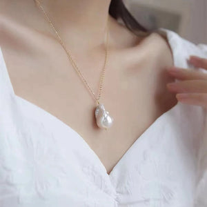 Baroque Freshwater Pearl Pendant Necklace | 18K Gold-Plated Chain