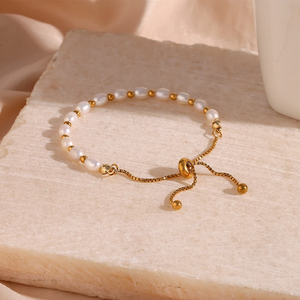 Elegant Freshwater Pearl Bracelet – 18K Gold Plated Beaded Bracelet