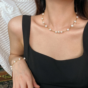 Elegant Freshwater Pearl Necklace & Bracelet Set – 18K Gold Plated accents