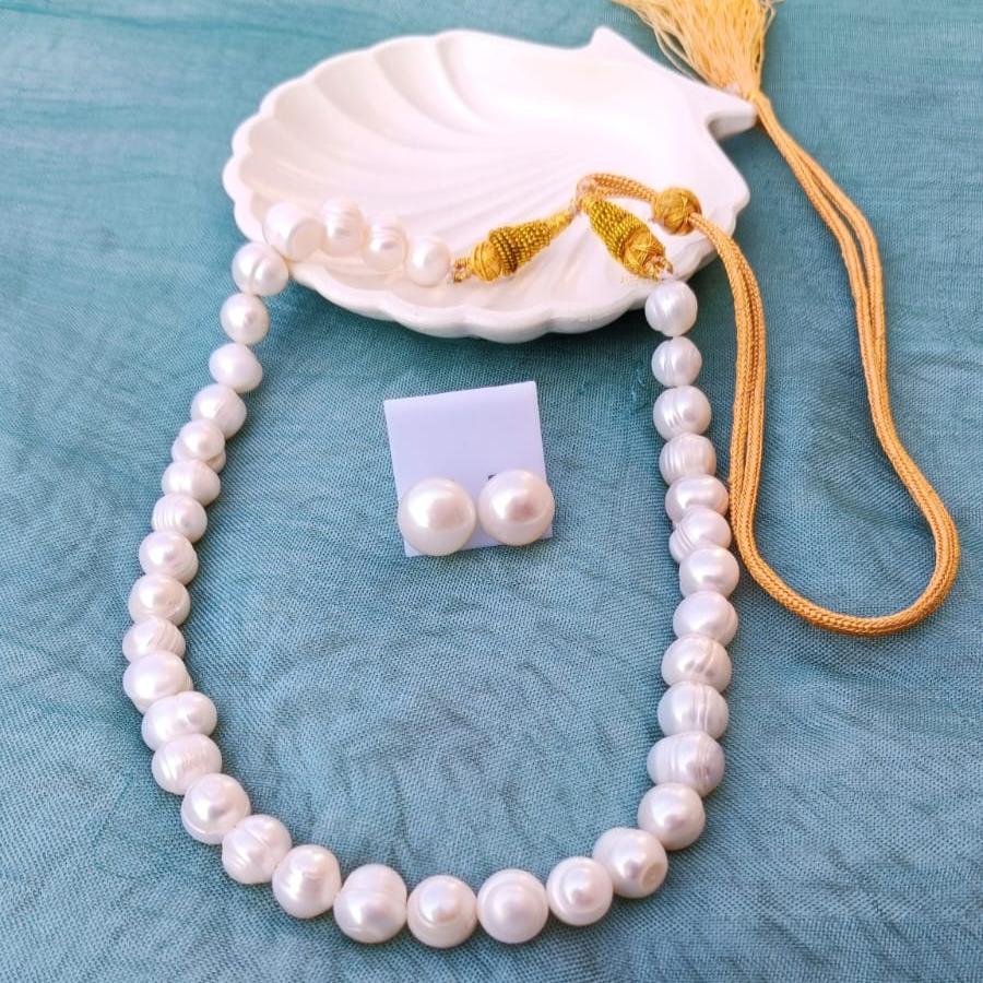 Classic Freshwater Pearl Necklace & Earring Set