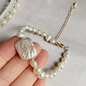 Freshwater Pearl Bracelet with Iridescent Mother of Pearl Centerpiece