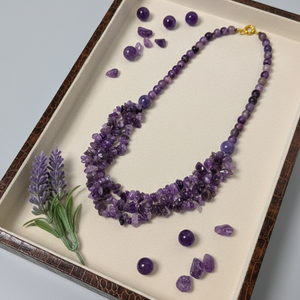 Natural amethyst chip necklace with round beads – handmade purple gemstone necklace