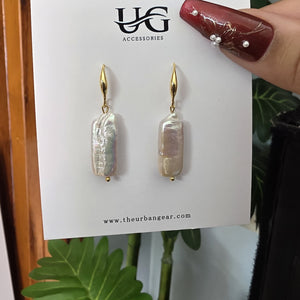 Rectangular freshwater pearl earrings with gold hooks on display card – Urban Gear