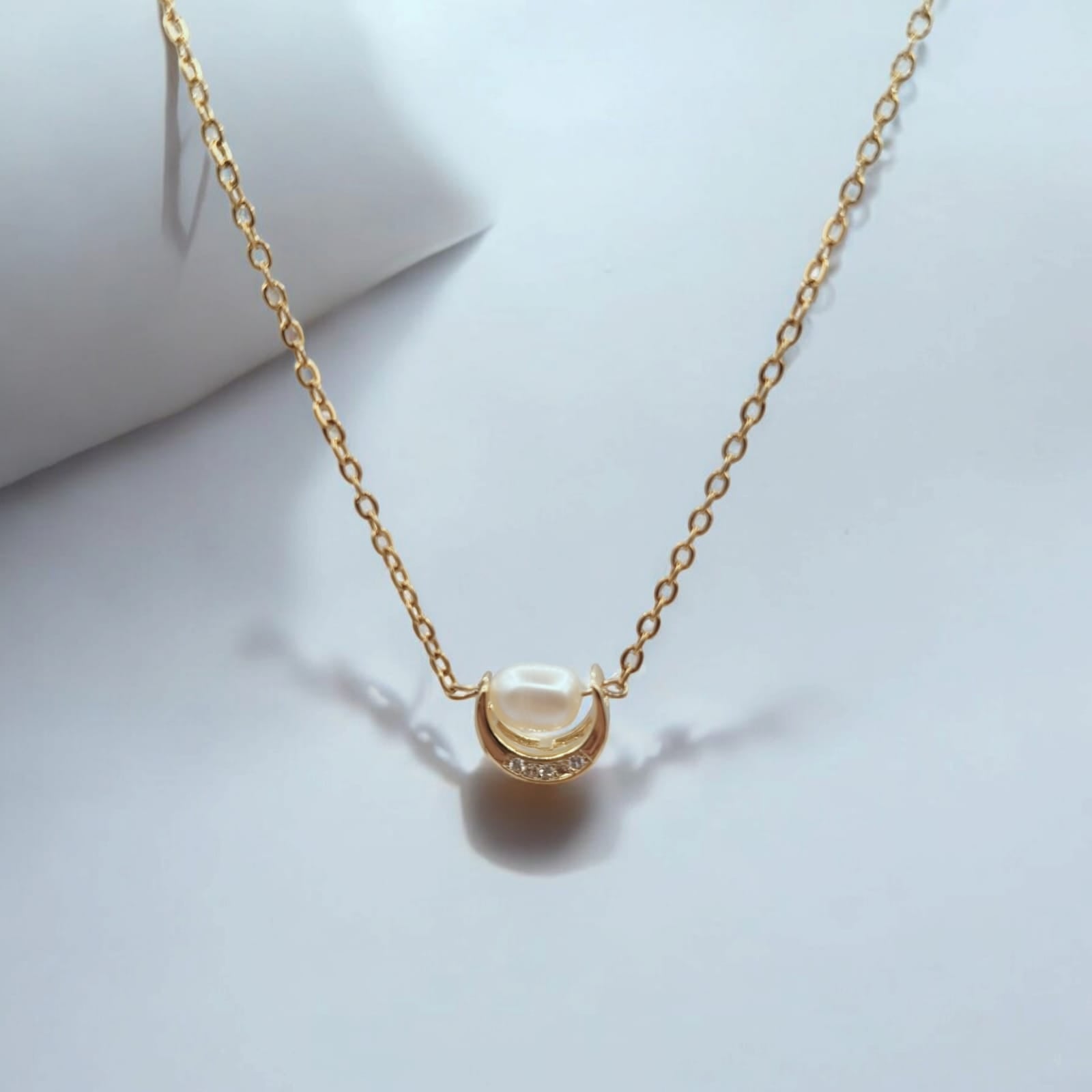 18K Gold-Plated Crescent Moon Necklace with Freshwater Pearl