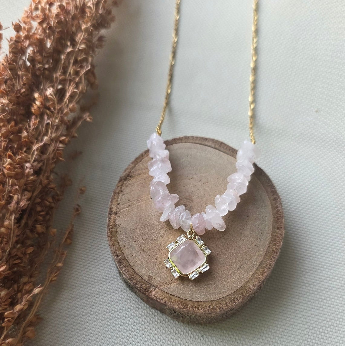Healing crystal necklace collection – amethyst, rose quartz, and tiger eye gemstone necklaces by Urban Gear