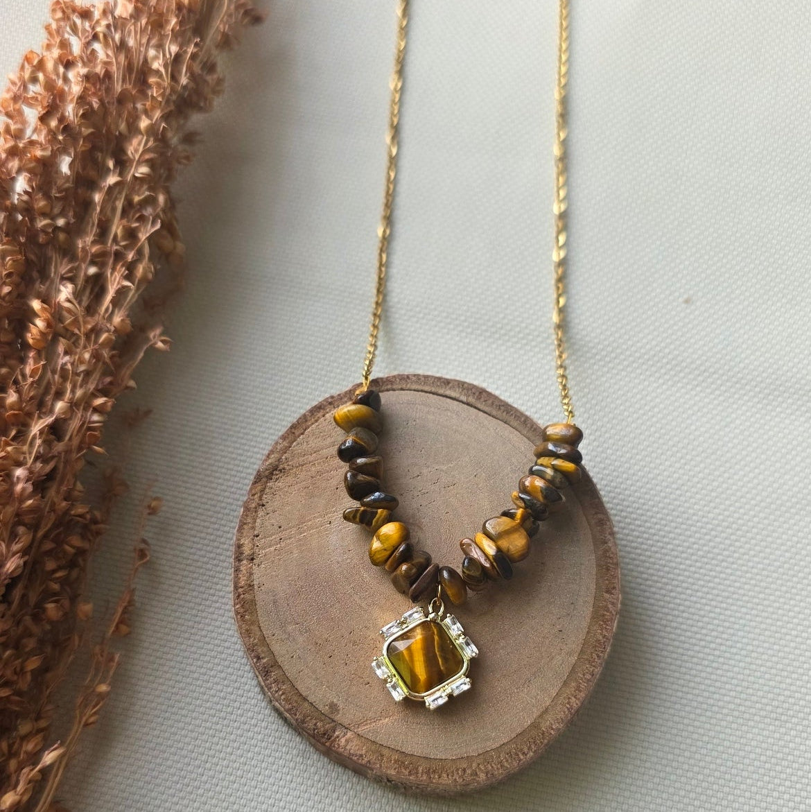 Healing crystal necklace collection – amethyst, rose quartz, and tiger eye gemstone necklaces by Urban Gear