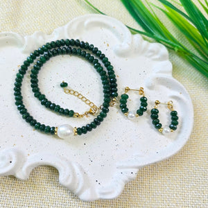 Green aventurine necklace set with freshwater pearl and matching earrings