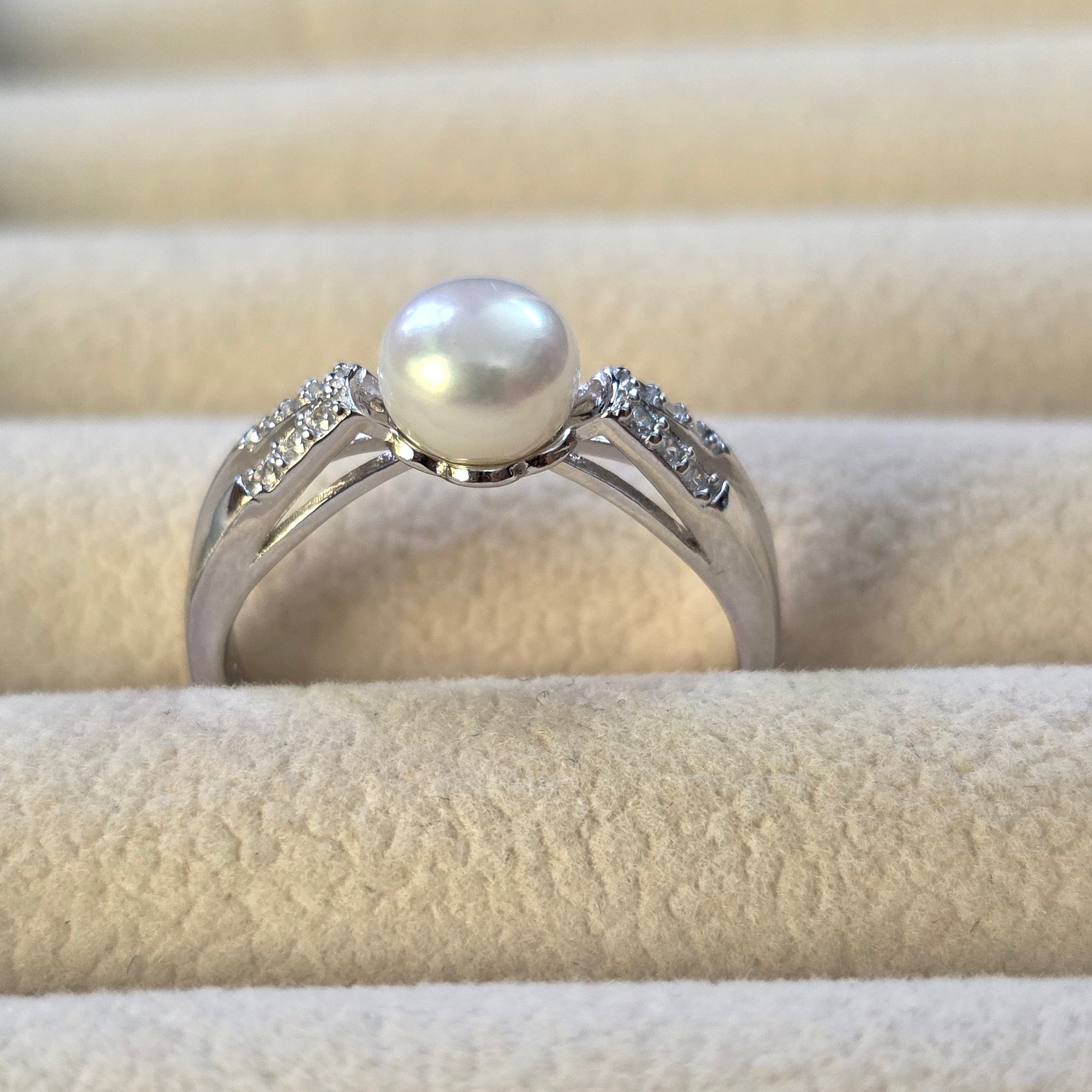 Freshwater pearl ring in sterling silver 925 chandi