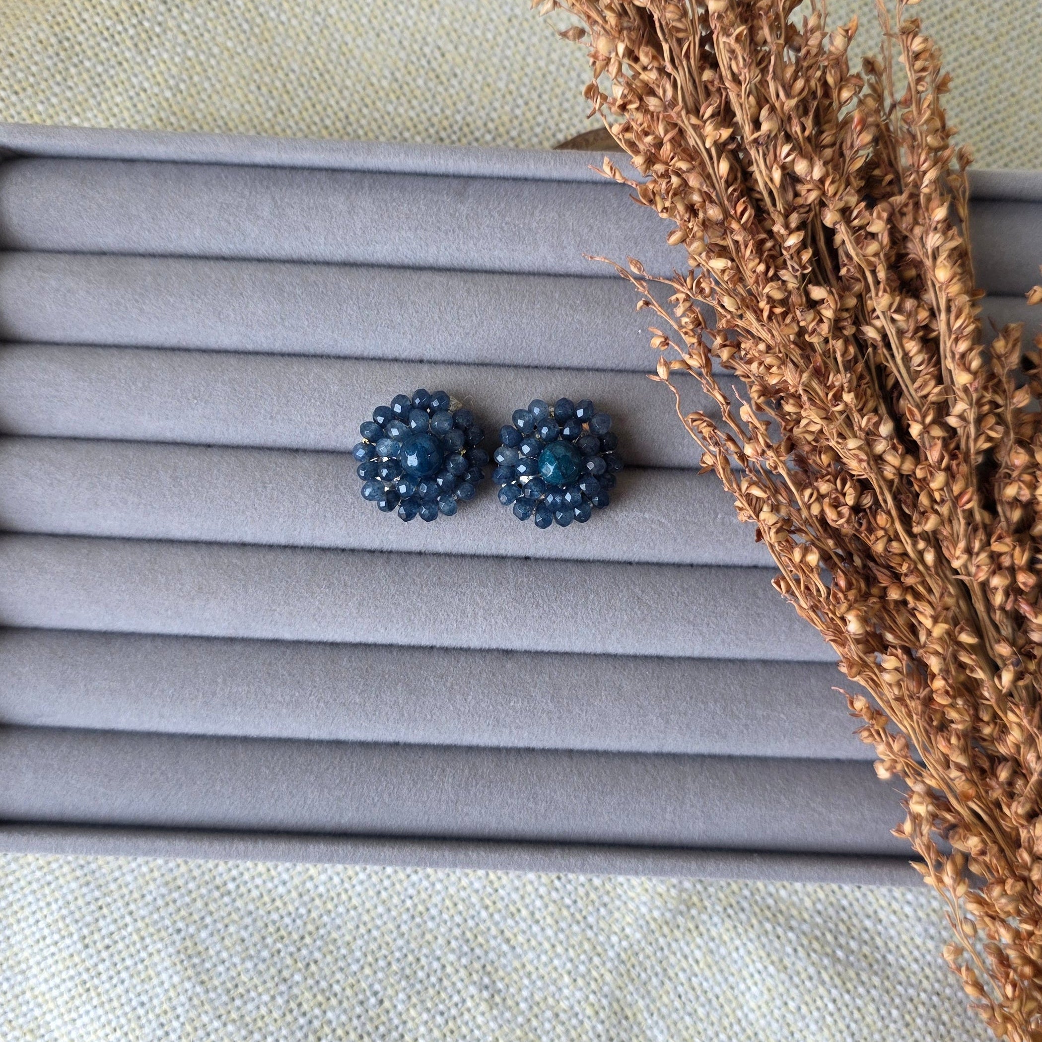 Sapphire amethyst earrings in silver