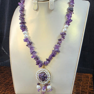Amethyst necklace with pearl pendant