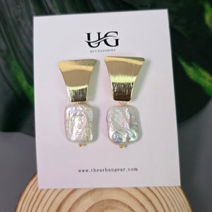 freshwater pearl drop earrings
