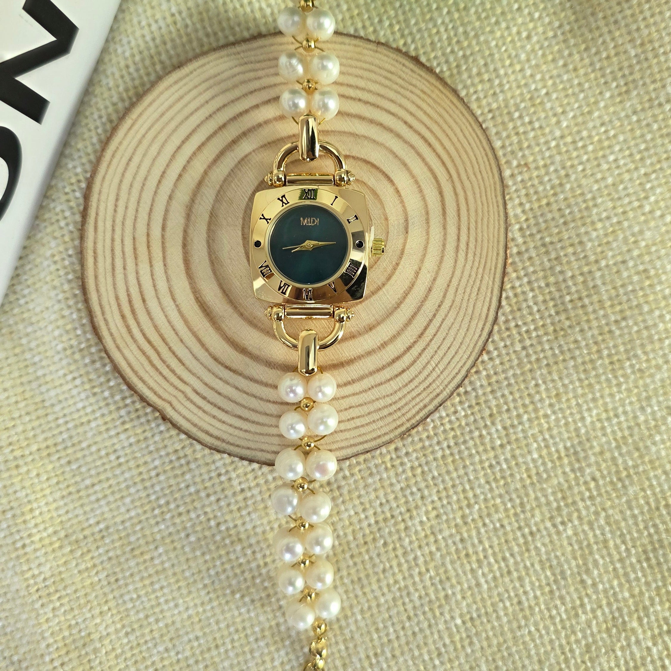 Luxury Freshwater Pearl Bracelet Watch with Green Dial