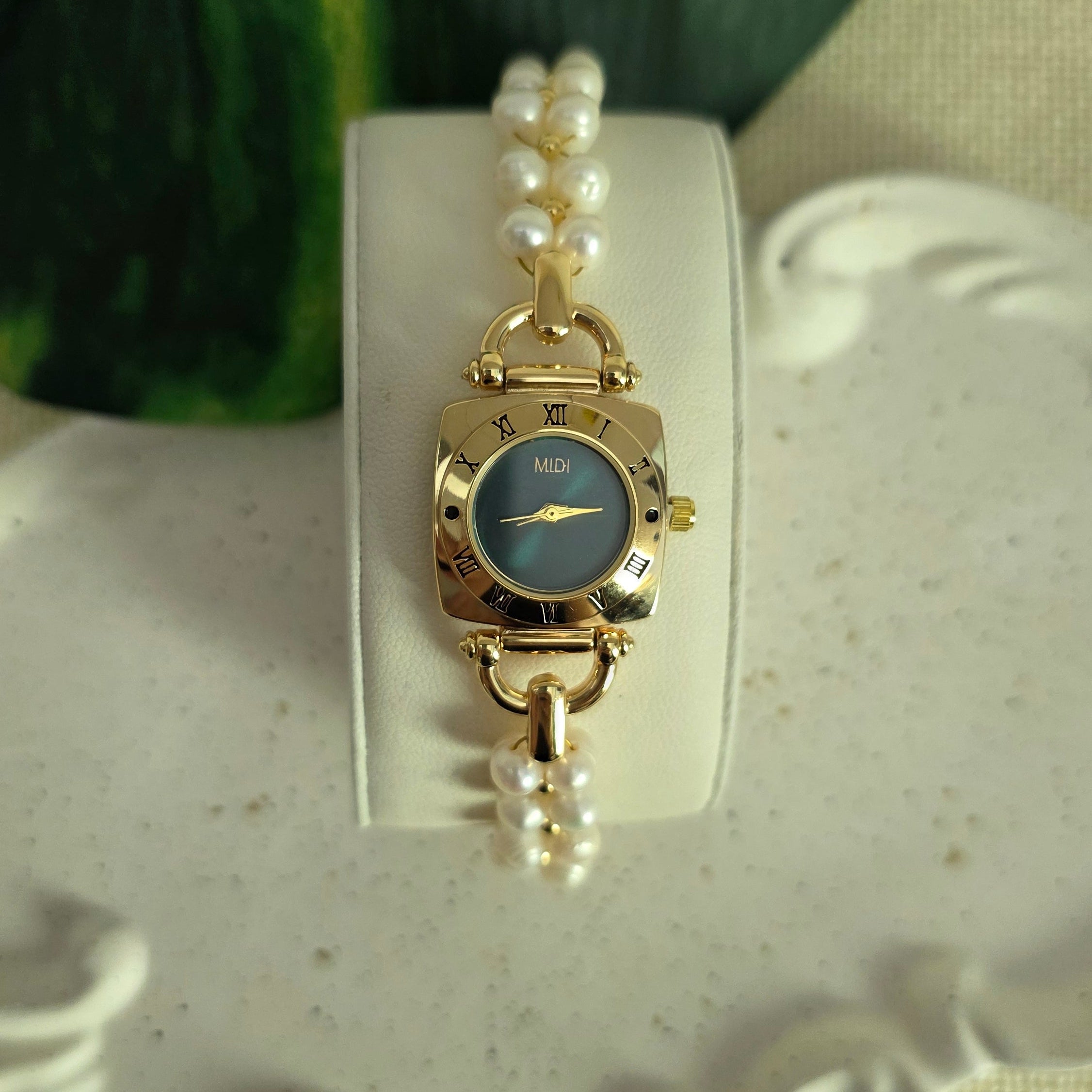 Luxury Freshwater Pearl Bracelet Watch with Green Dial