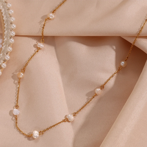 Elegant freshwater pearl necklace with an 18K gold-plated chain