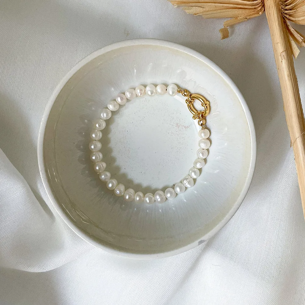 Freshwater Pearl Bracelet with 18K Gold-Plated Toggle Clasp-Urban Gear