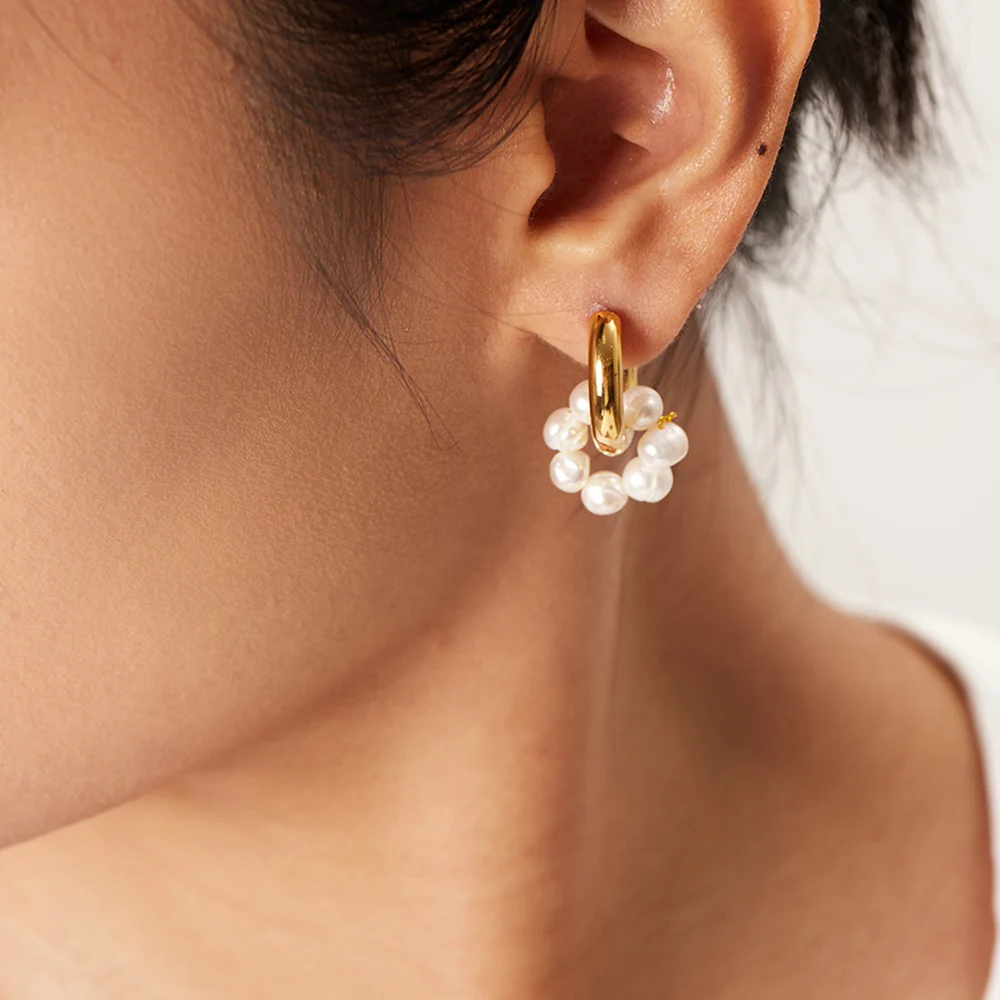 Gold-Plated Hoop Earrings with Freshwater Pearls | Elegant Jewelry | UG