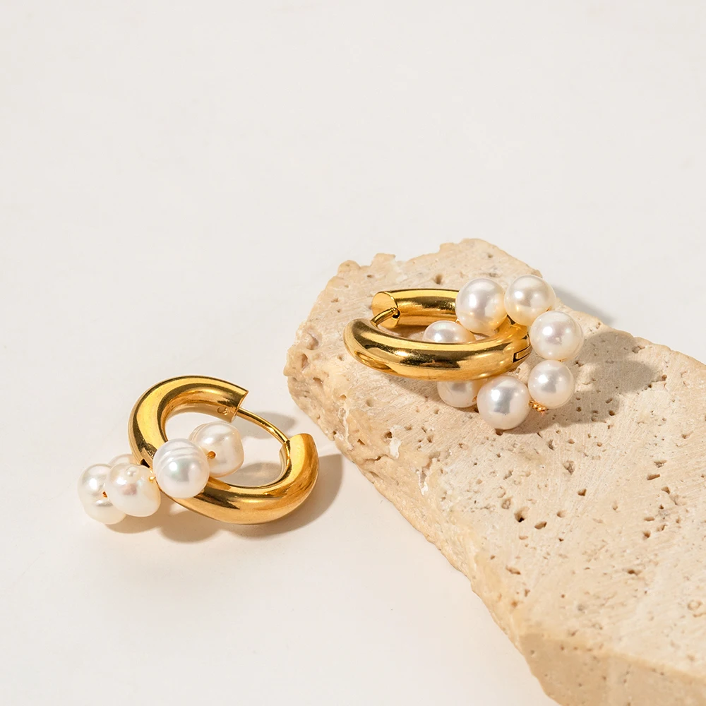 Gold-Plated Hoop Earrings with Freshwater Pearls | Elegant Jewelry | UG