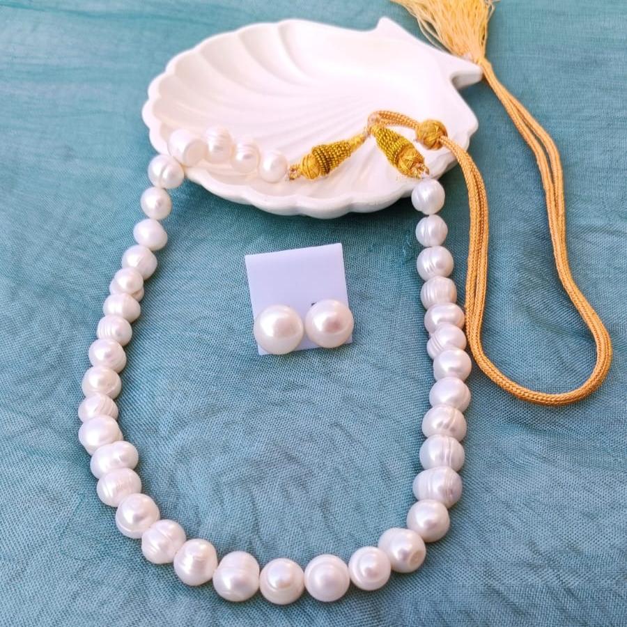 Classic  Freshwater Pearl Necklace & Earring Set