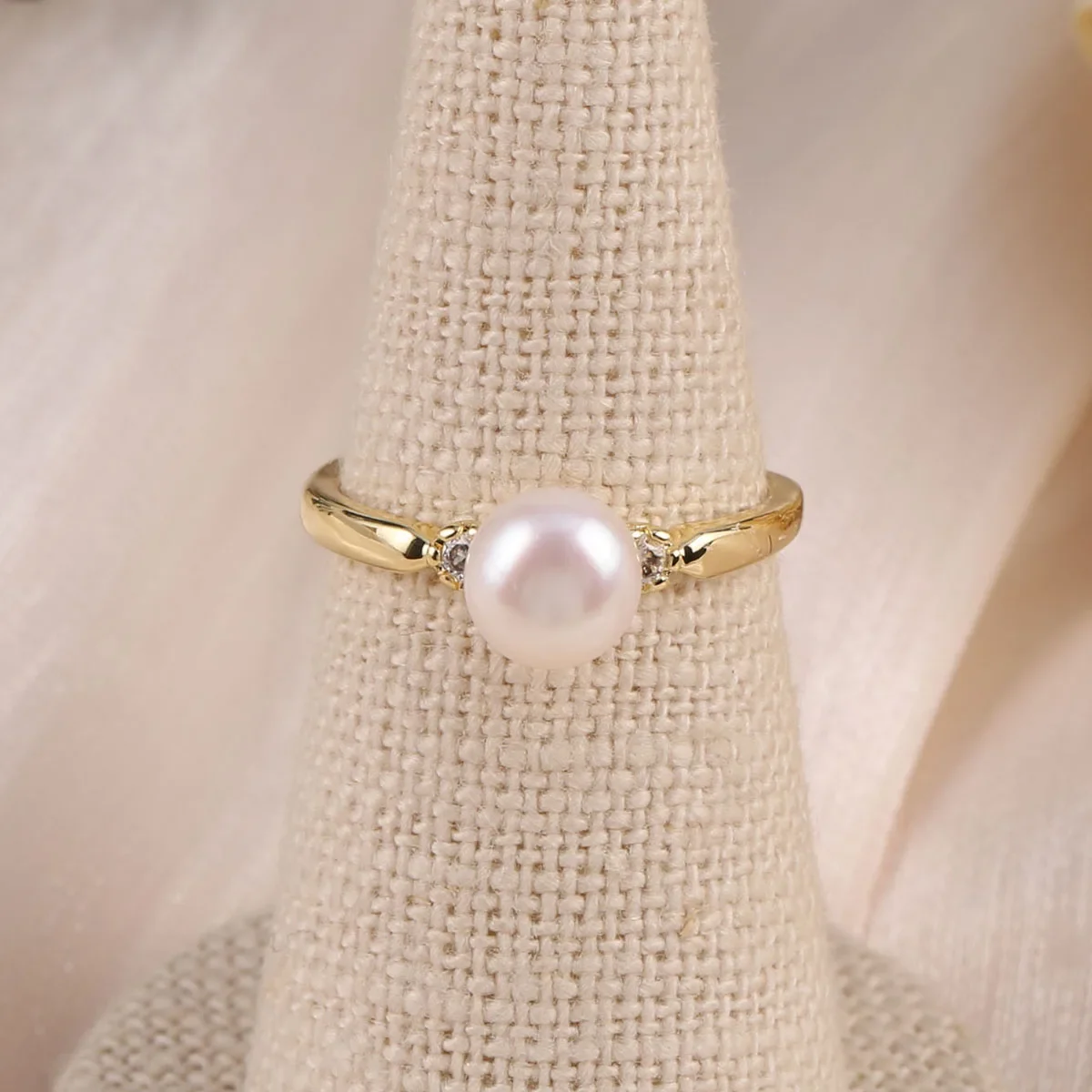 Classic Gold-Plated Pearl Ring with Crystal Accents