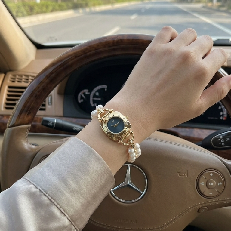 Luxury Freshwater Pearl Bracelet Watch with Green Dial