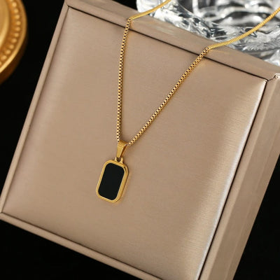 Geometric Rectangle Pendant Urbangear