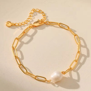 Minimalist Gold Chain Bracelet with Freshwater Pearl Charm