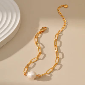 Minimalist Gold Chain Bracelet with Freshwater Pearl Charm