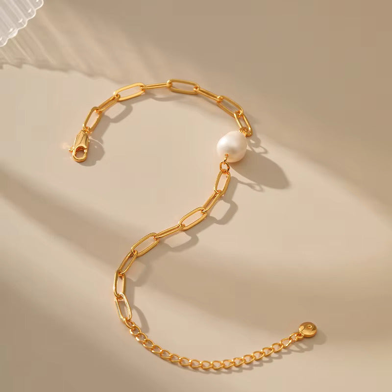 Minimalist Gold Chain Bracelet with Freshwater Pearl Charm