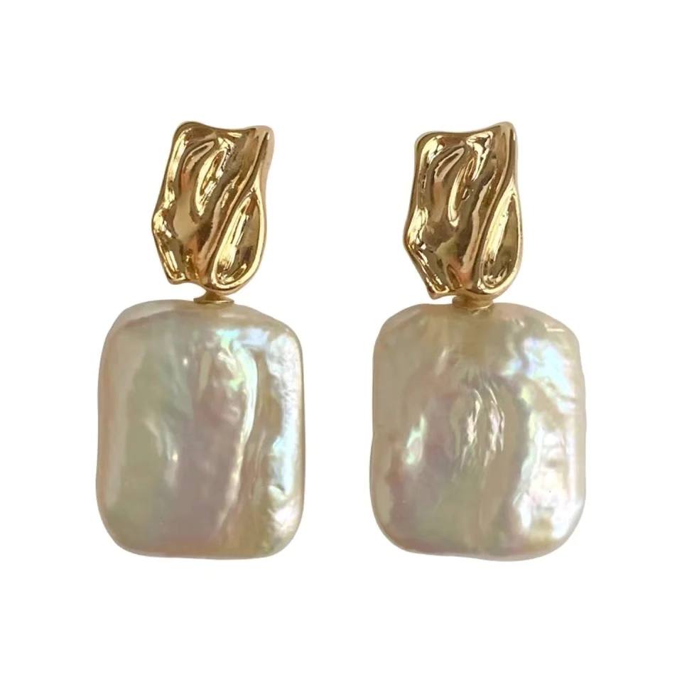 Natural baroque pearl Drop Earring Urbangear