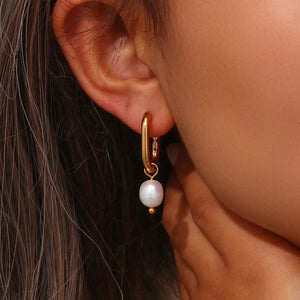 U-Shaped Freshwater Pearl Earrings Urbangear