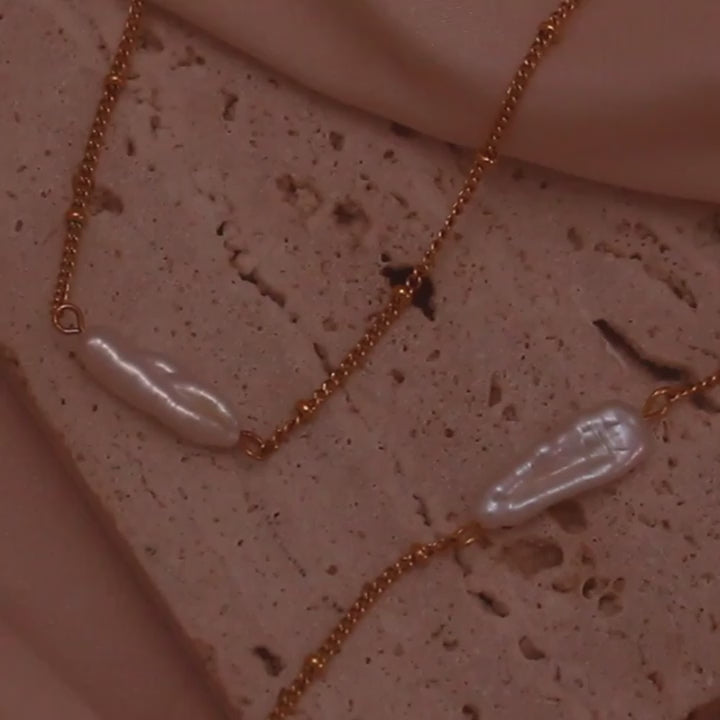 Freshwater Pearl Necklace & Bracelet Set – 18K Gold Minimalist Jewelry for Women